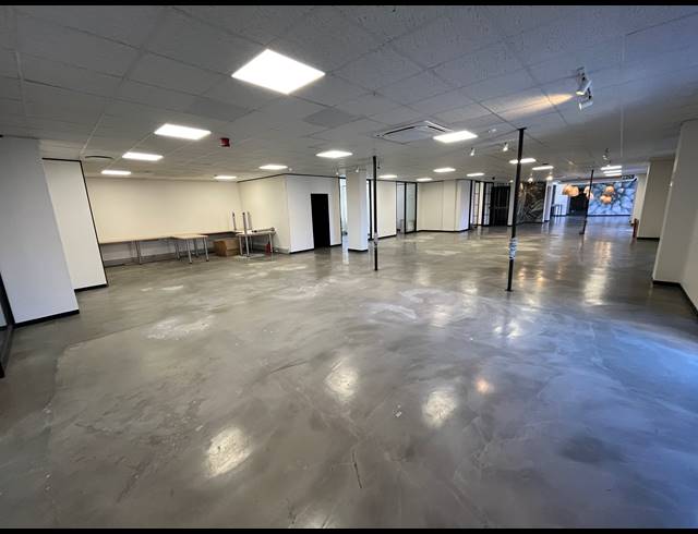 877M² OFFICE TO LET IN CENTURY CITY